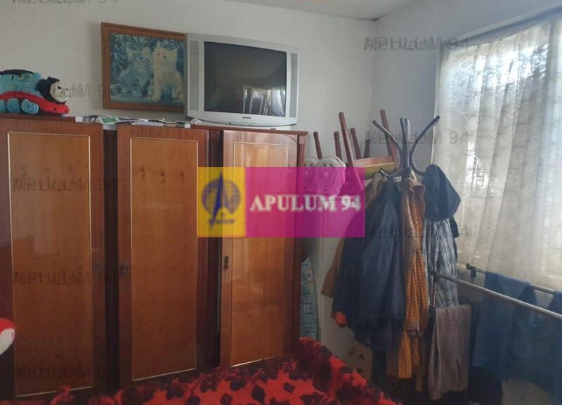 Apartament cu 3 camere de vanzare in Campina