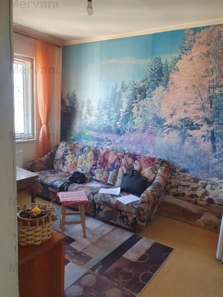 Apartament cu 3 camere de vanzare in Campina