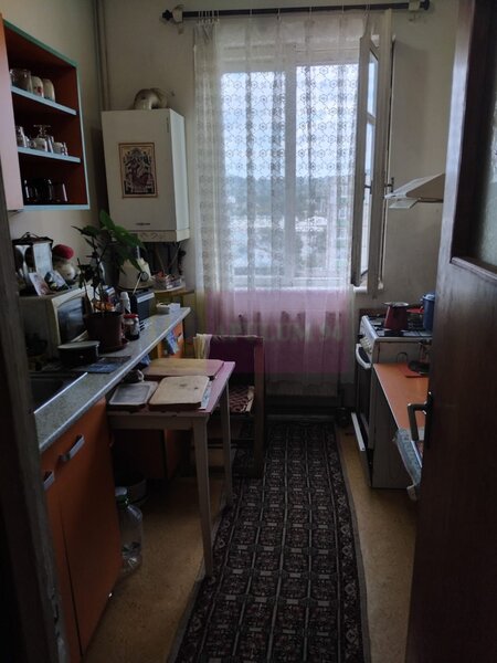 Apartament cu 3 camere de vanzare in Campina